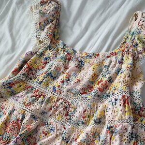 Embroidered Floral En Saison Top